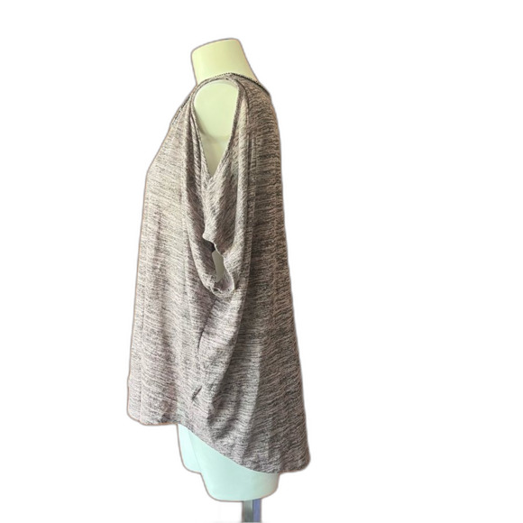 Juicy Couture Lavendar Black Feathered Cold Shoulder Top XL - Picture 6 of 8